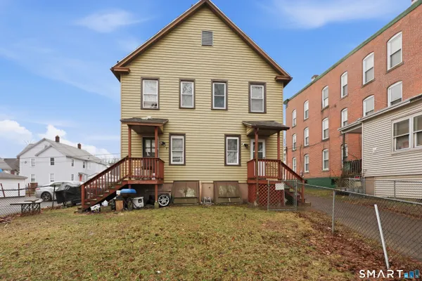 $1,900 | 94 Liberty Street, Middletown, CT 06457