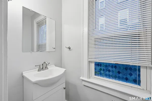 $1,900 | 94 Liberty Street, Middletown, CT 06457