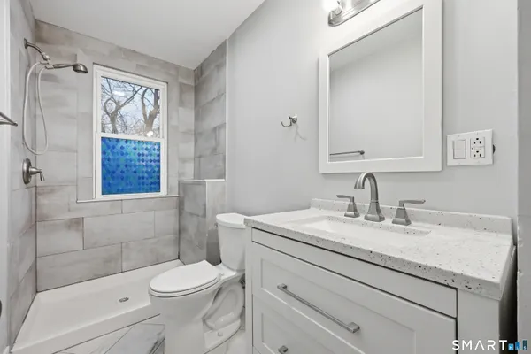 $1,900 | 94 Liberty Street, Middletown, CT 06457