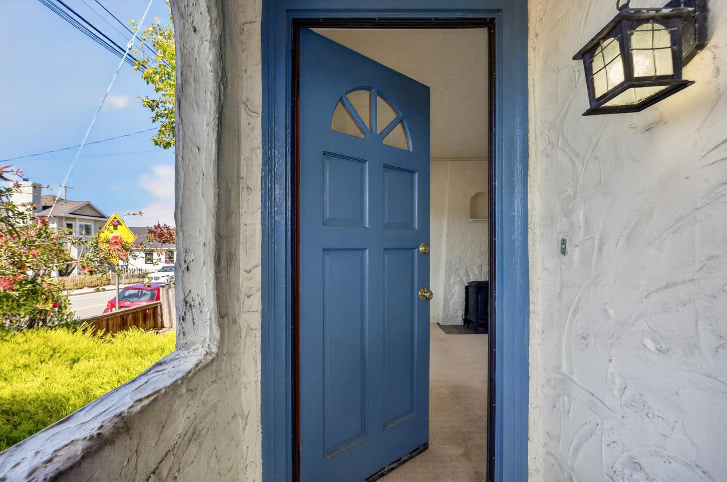 1099 David Avenue Monterey, CA 93940 - Photo 4 of 29