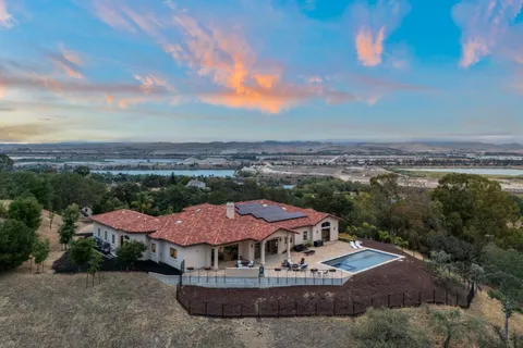 $6,799,000 | 5 Winding Oaks Drive, Pleasanton, CA 94566