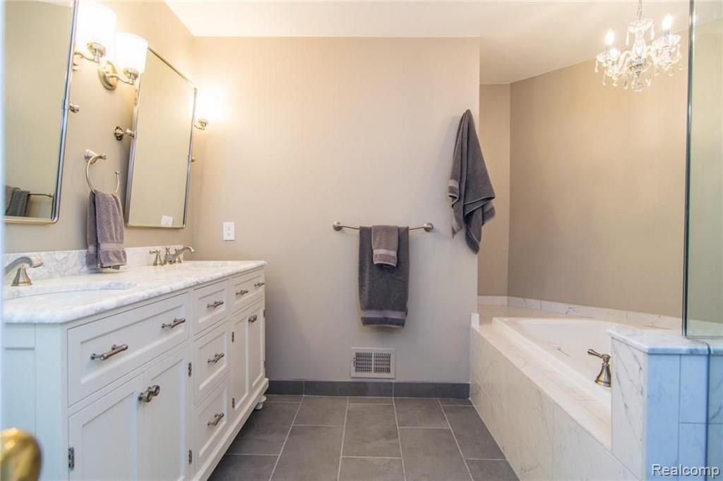 3149 Courtfield Drive Rochester Hills, MI 48309 - Photo 28 of 58