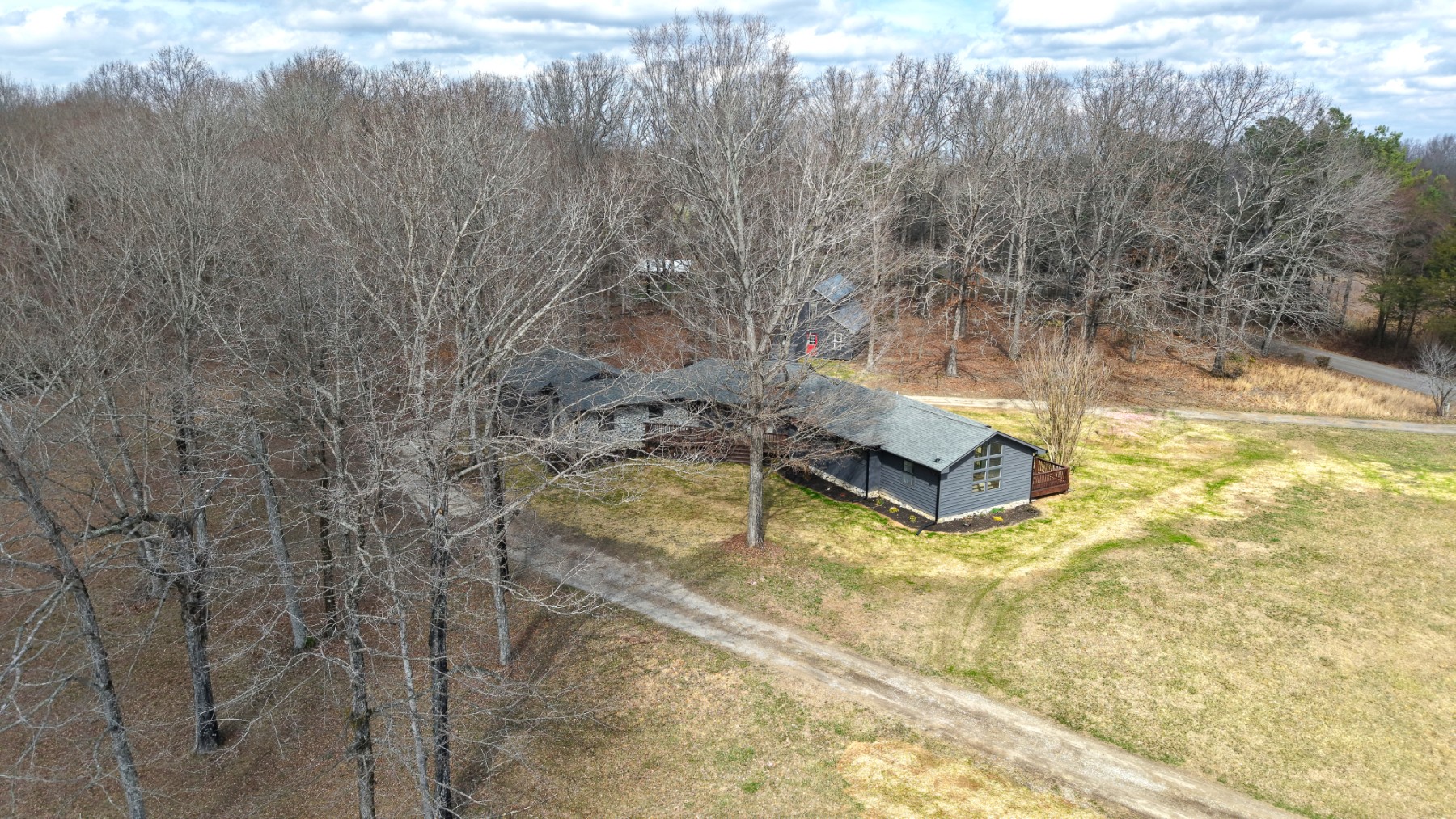 1021 Liberty Road Charlotte, TN 37036 - Photo 33 of 42