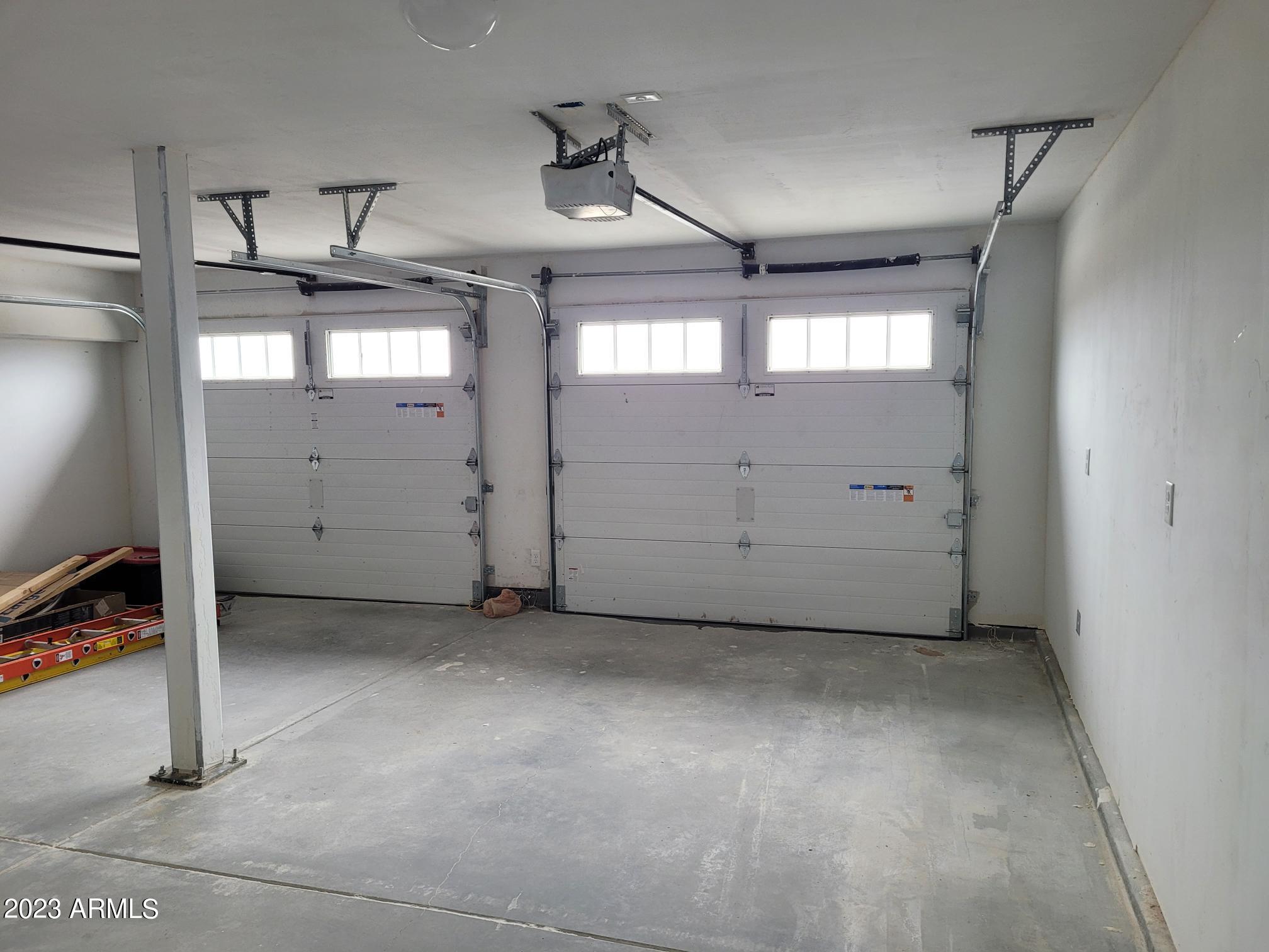14601 Center Fire Road, Unit 12A Kirkland, AZ 86332 - Photo 8 of 11 2 car garage