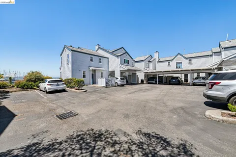 $800,000 | 807 Commodore Drive, Richmond, CA 94804