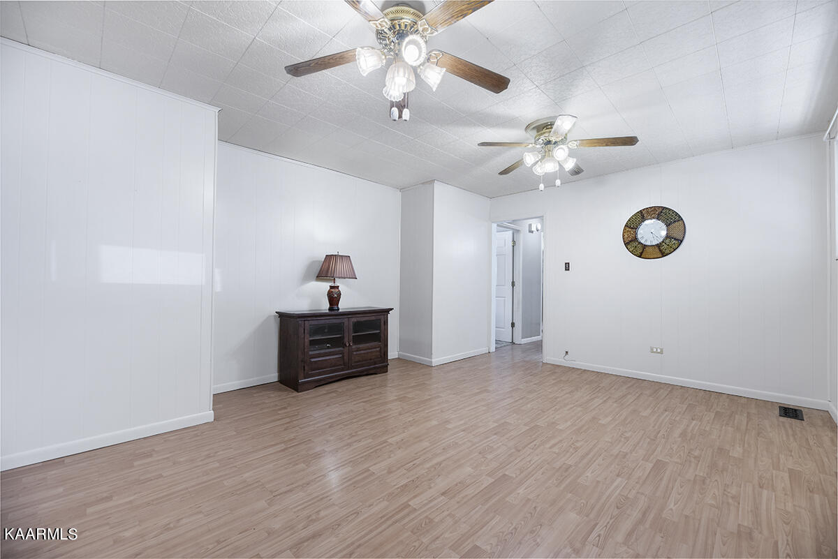 142 Manhattan Avenue Oak Ridge, TN 37830 - Photo 18 of 30 DSC_1506
