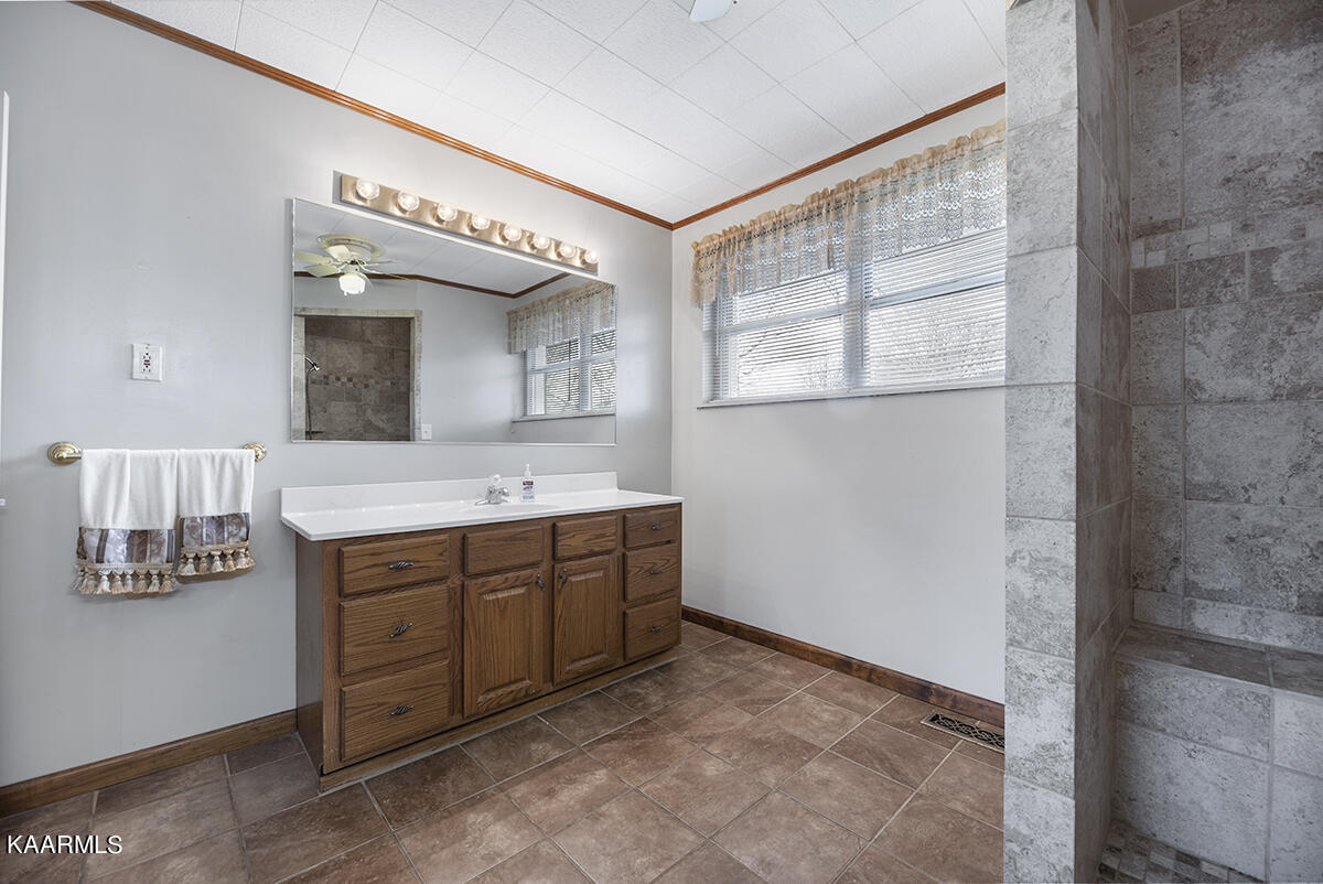 142 Manhattan Avenue Oak Ridge, TN 37830 - Photo 22 of 30 DSC_1526