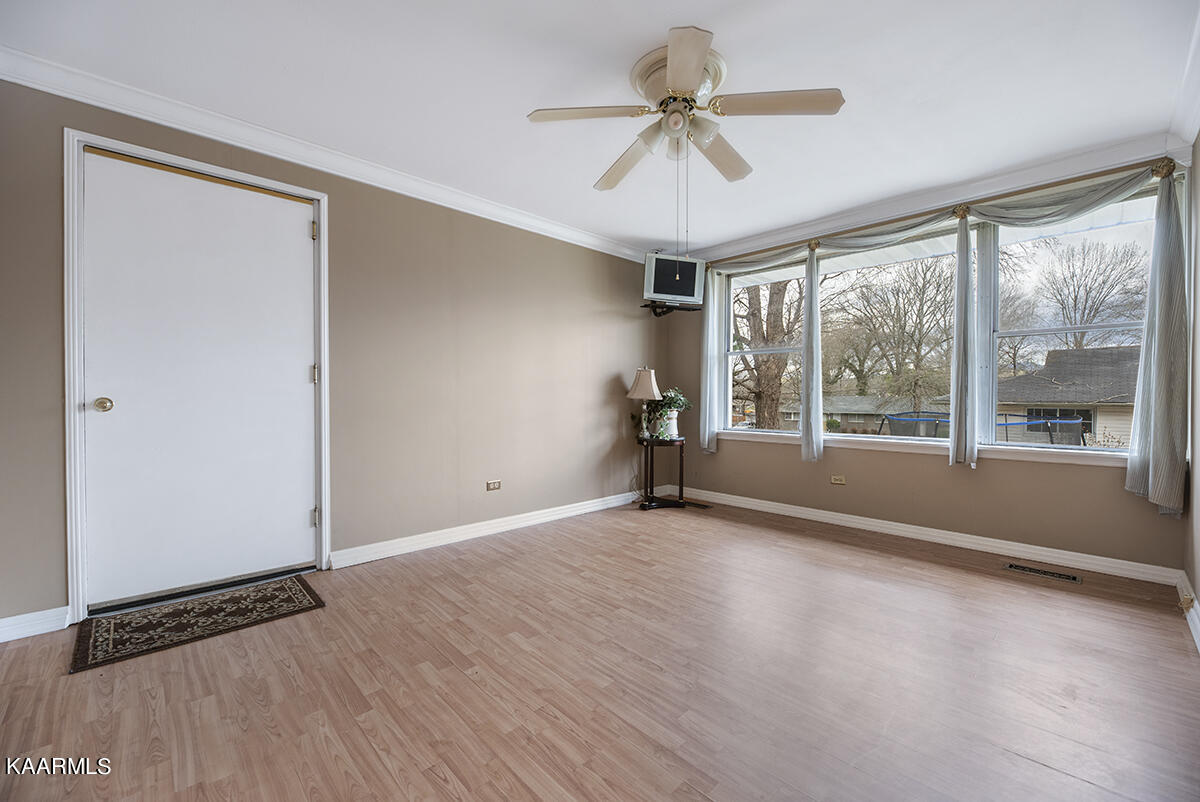 142 Manhattan Avenue Oak Ridge, TN 37830 - Photo 24 of 30 DSC_1536