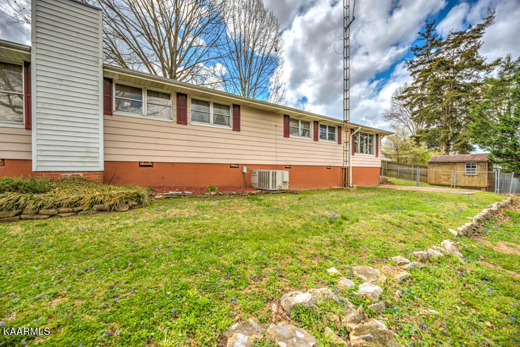 142 Manhattan Avenue Oak Ridge, TN 37830 - Photo 5 of 30 220331Mnhttn142.7-3