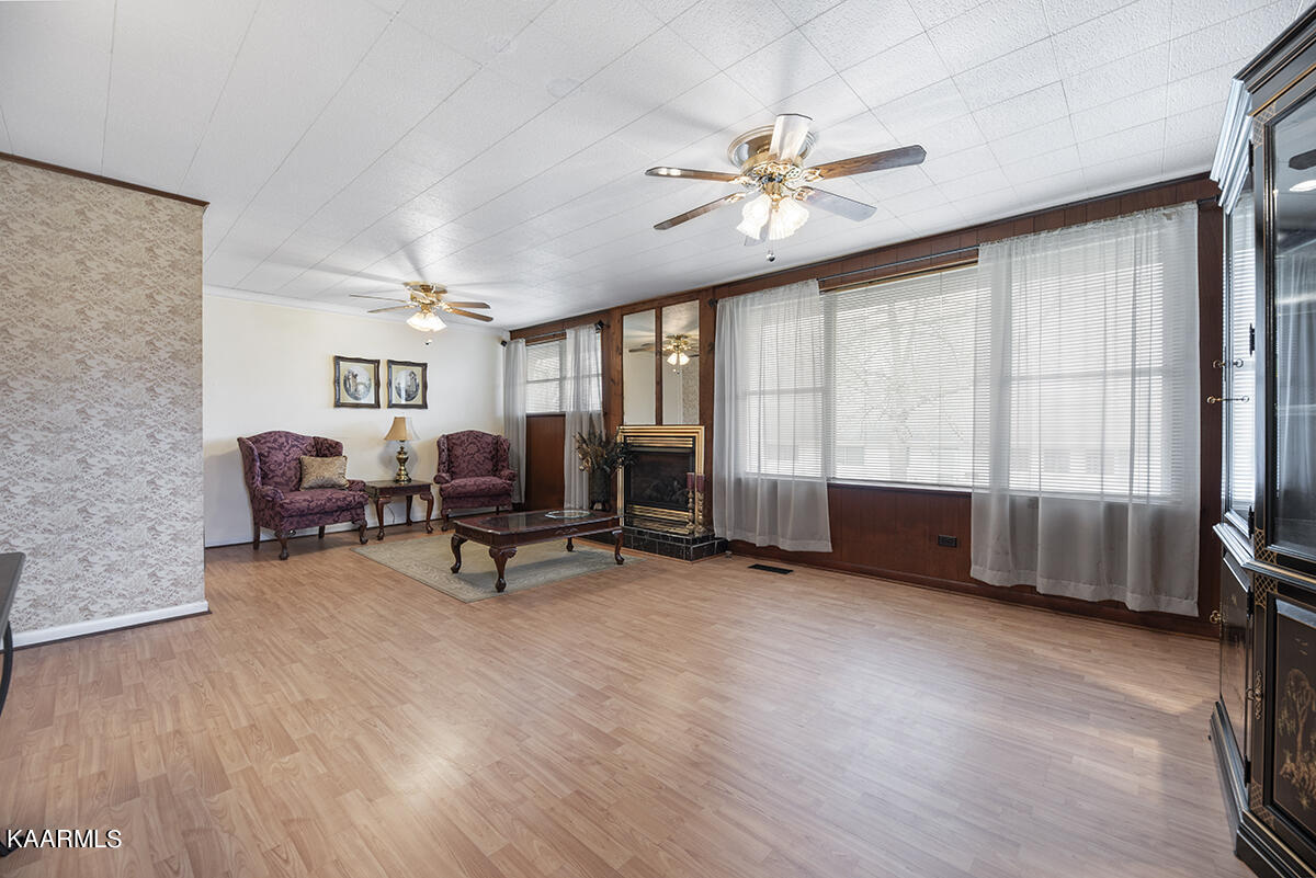 142 Manhattan Avenue Oak Ridge, TN 37830 - Photo 7 of 30 DSC_1451