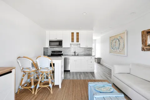 $580,000 | 16 Navy Road, Unit 202, Montauk, NY 11954