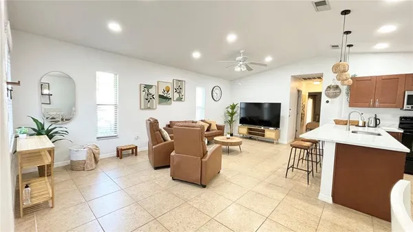 $3,600 | 2431 Loma Linda Street, Sarasota, FL 34239