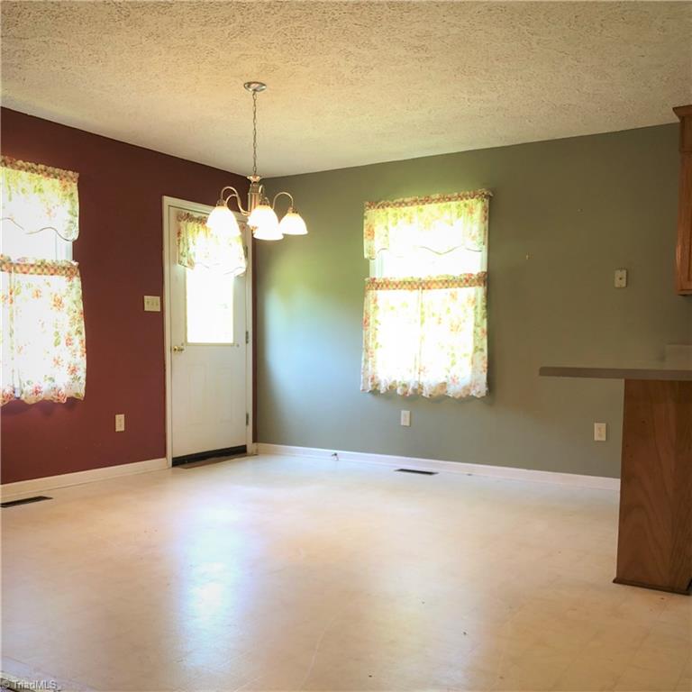 460 Martin Farm Road Madison, NC 27025 - Photo 5 of 20 Gallery Image 5