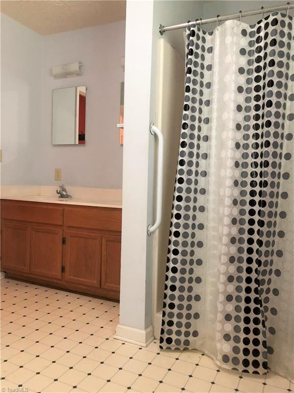 460 Martin Farm Road Madison, NC 27025 - Photo 6 of 20 Gallery Image 6