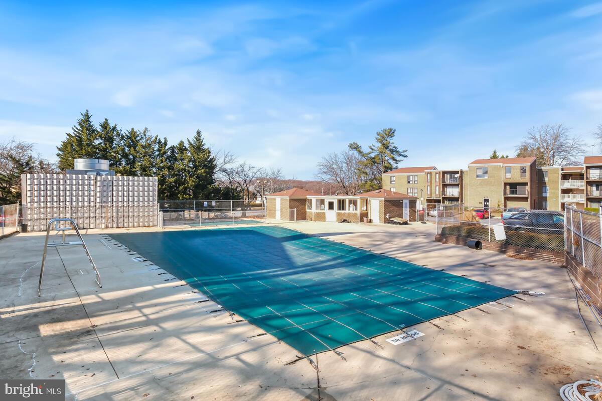 17811 Buehler Road, Unit 1B1 Olney, MD 20832 - Photo 19 of 21 Community Pool