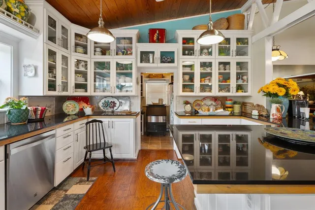 $1,000,000 | 2027 Farm To Market Road 779, Mineola, TX 75773