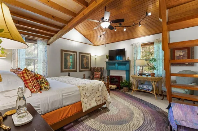 $1,000,000 | 2027 Farm To Market Road 779, Mineola, TX 75773