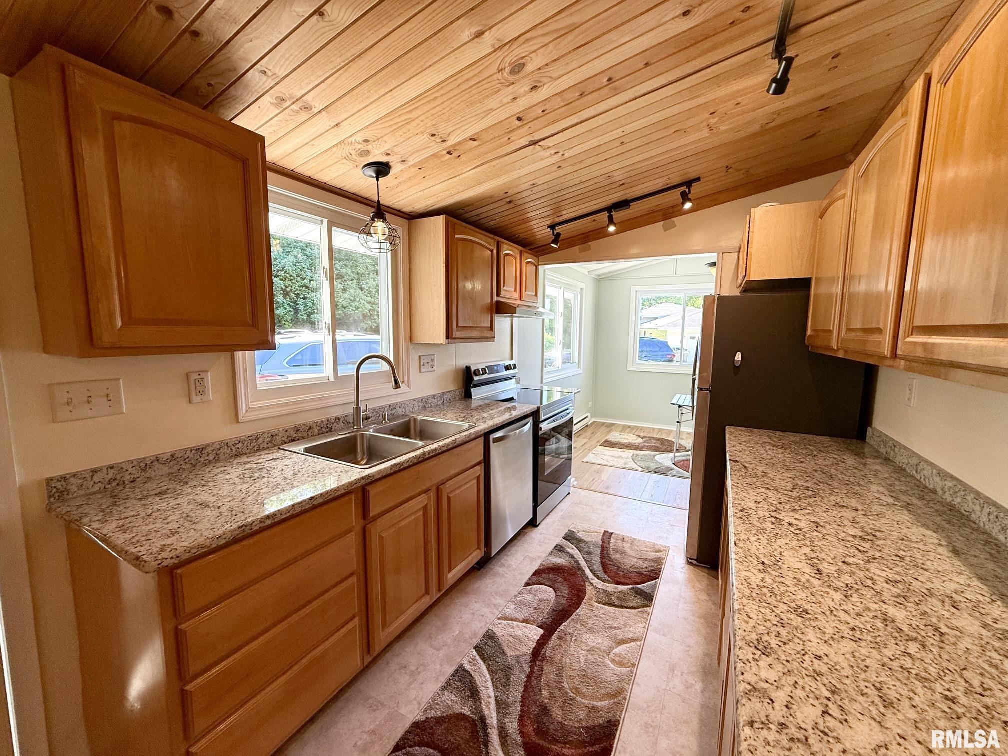 17279 River View Road Petersburg, IL 62675 - Photo 13 of 52