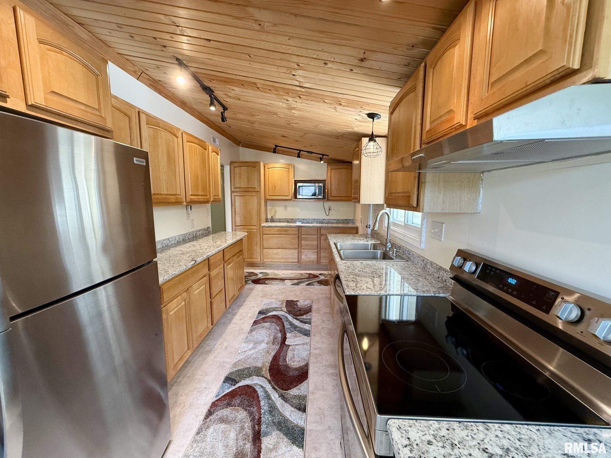17279 River View Road Petersburg, IL 62675 - Photo 15 of 52