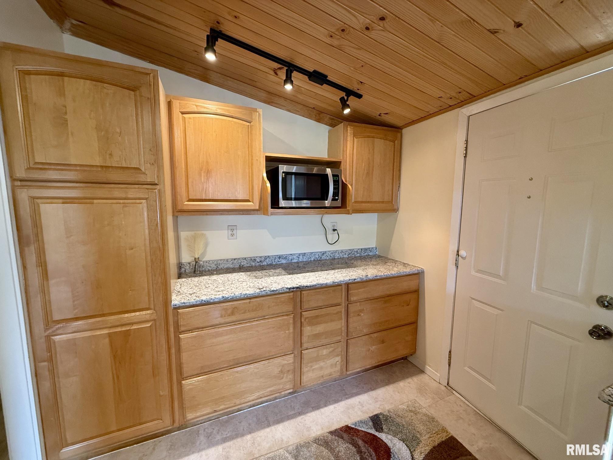 17279 River View Road Petersburg, IL 62675 - Photo 16 of 52