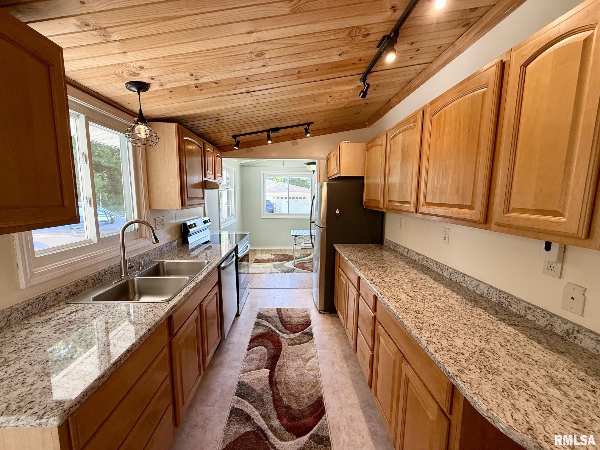 17279 River View Road Petersburg, IL 62675 - Photo 19 of 52