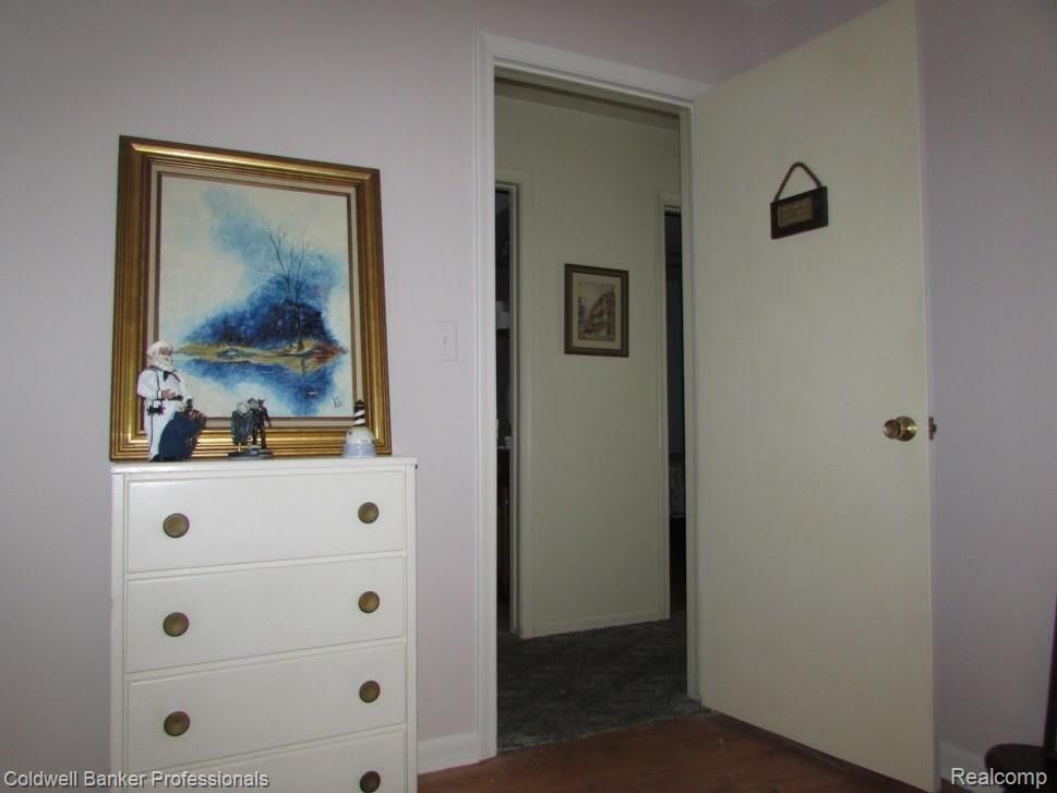 5313 North Georgetown Road Grand Blanc, MI 48439 - Photo 11 of 25 6.jpg