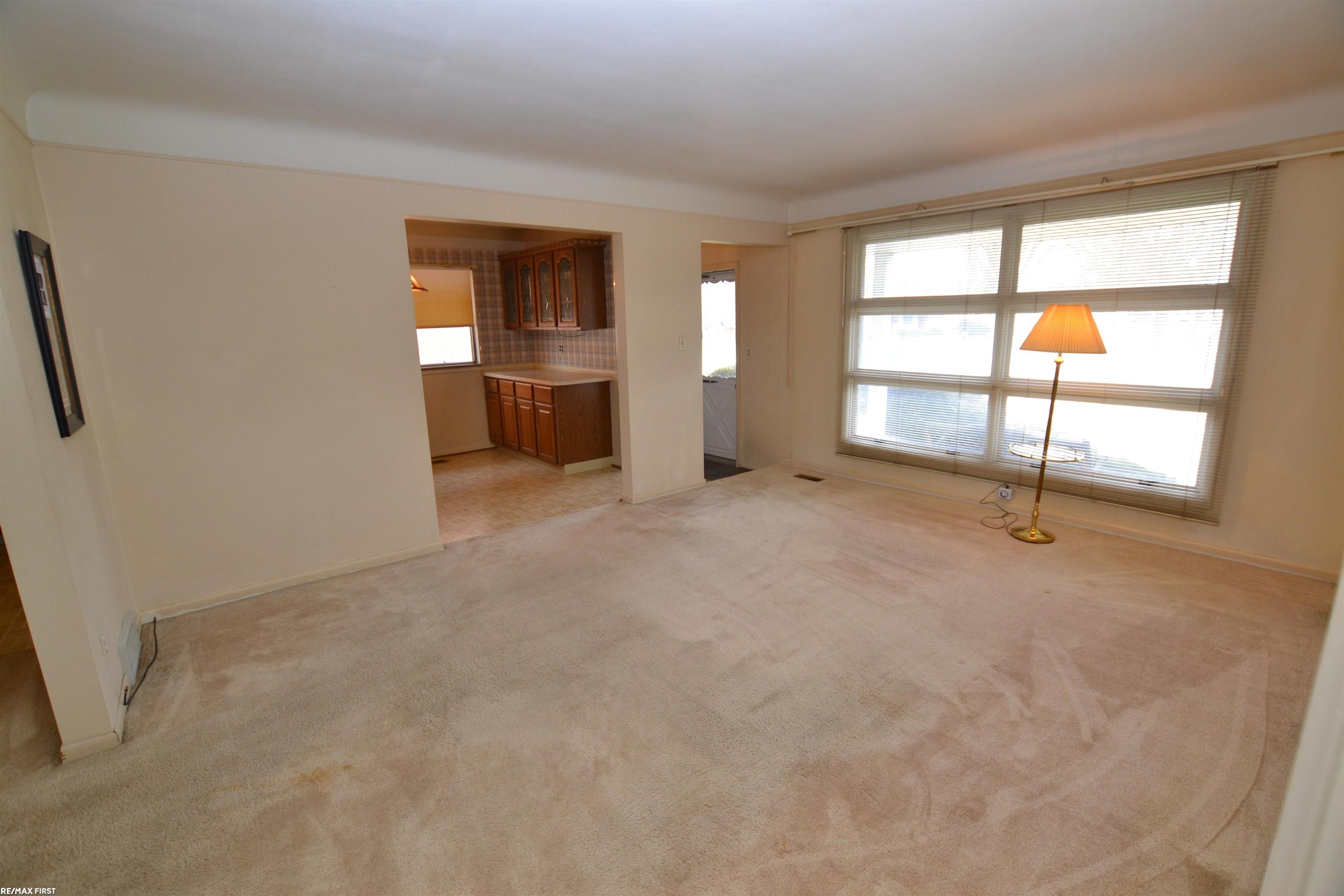 31043 Kelly Road Fraser, MI 48026 - Photo 4 of 26
