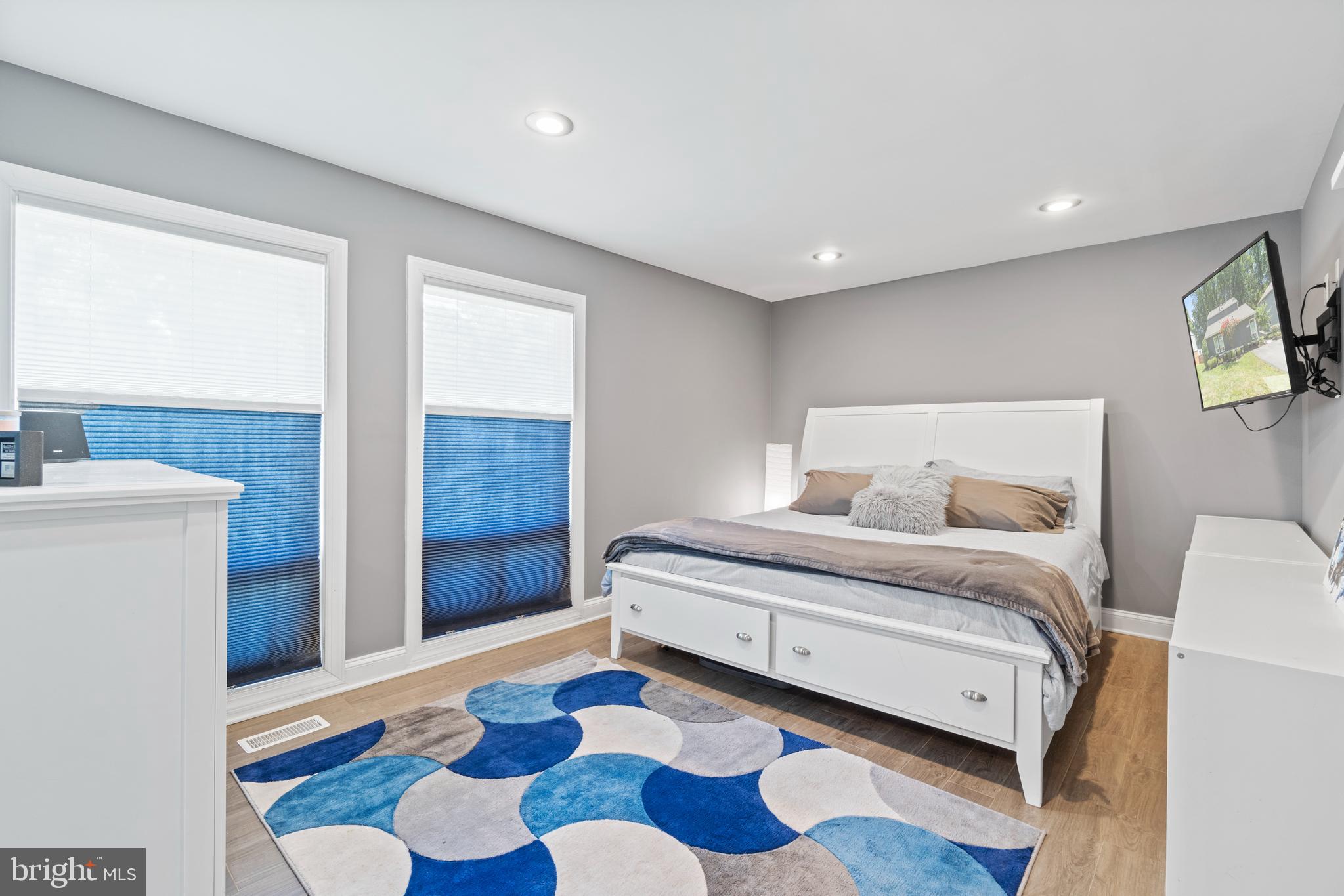 9307 Raintree Road Burke, VA 22015 - Photo 11 of 37 Gallery Image 11