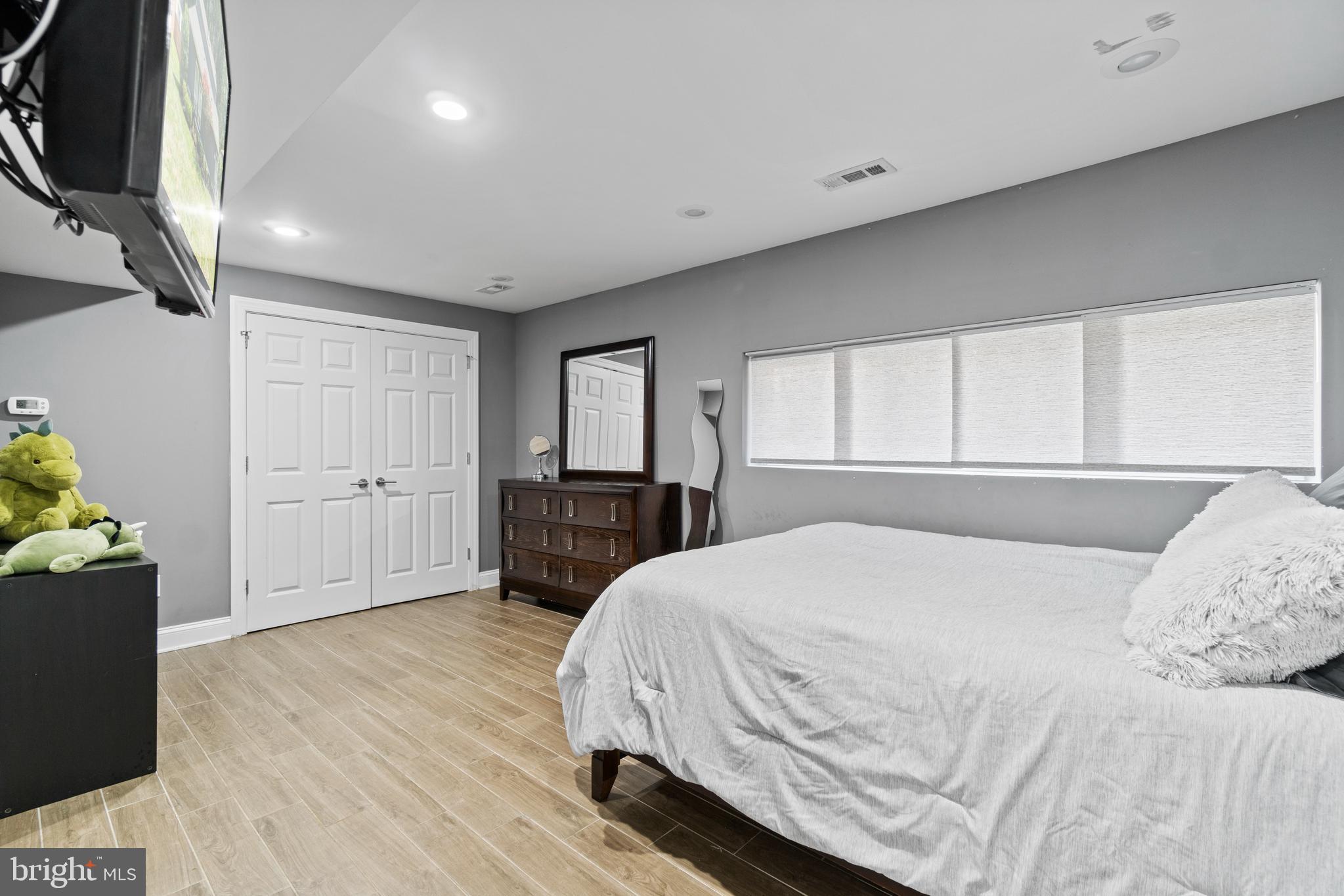 9307 Raintree Road Burke, VA 22015 - Photo 21 of 37 Gallery Image 21