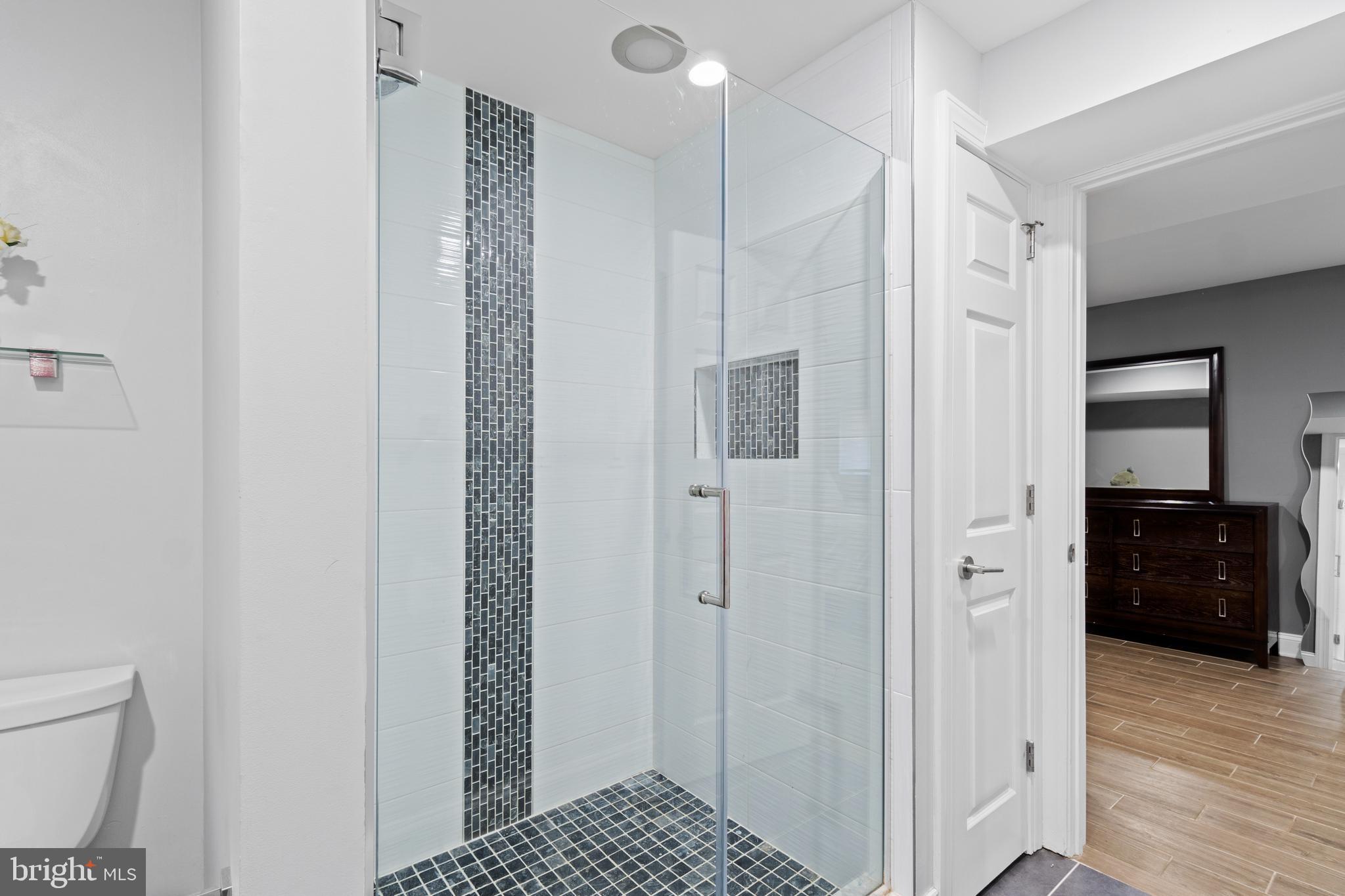 9307 Raintree Road Burke, VA 22015 - Photo 23 of 37 Gallery Image 23