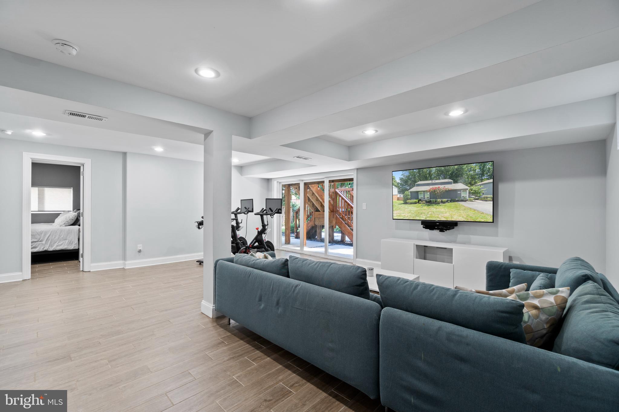 9307 Raintree Road Burke, VA 22015 - Photo 26 of 37 Gallery Image 26