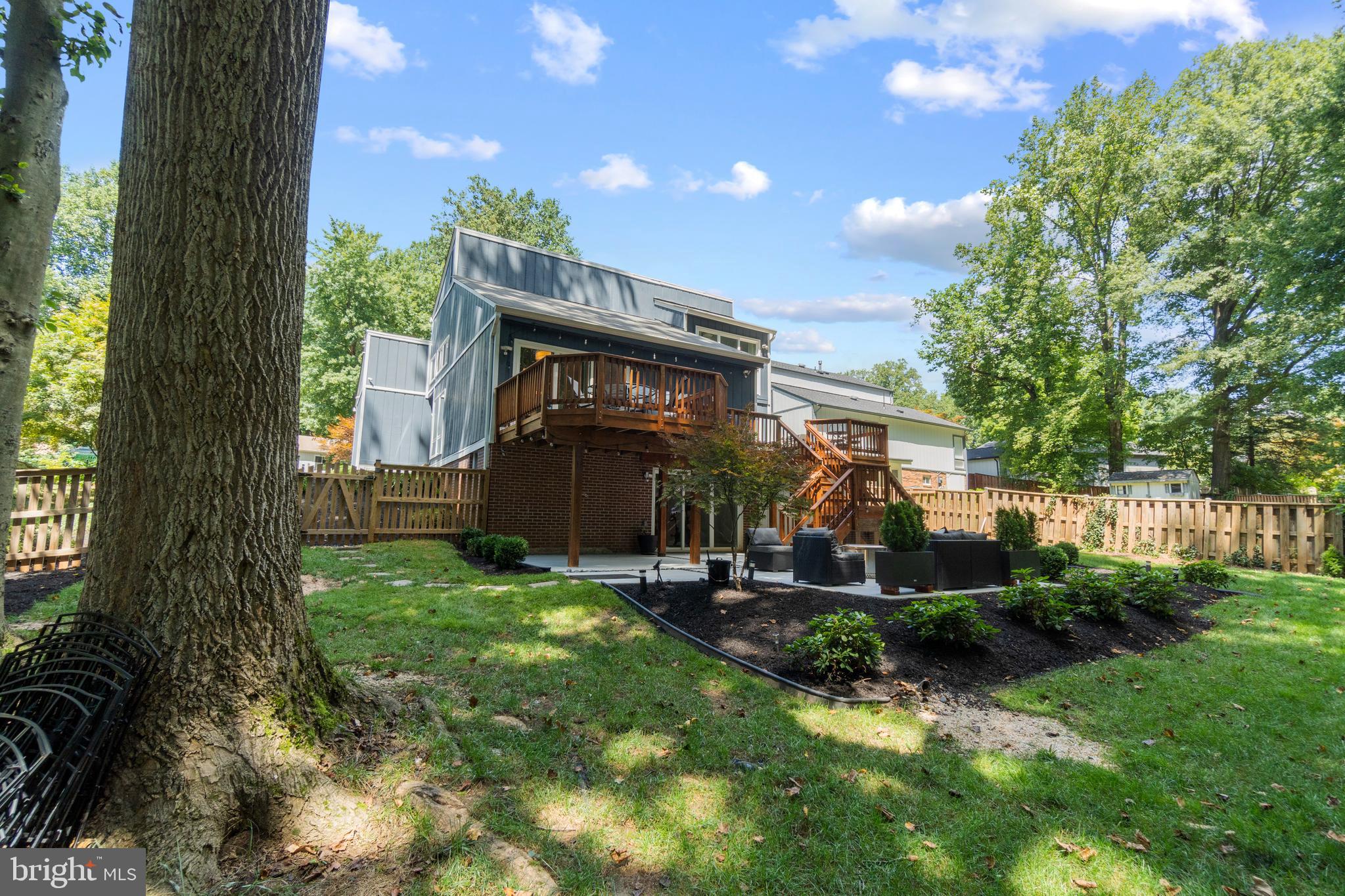9307 Raintree Road Burke, VA 22015 - Photo 33 of 37 Gallery Image 33