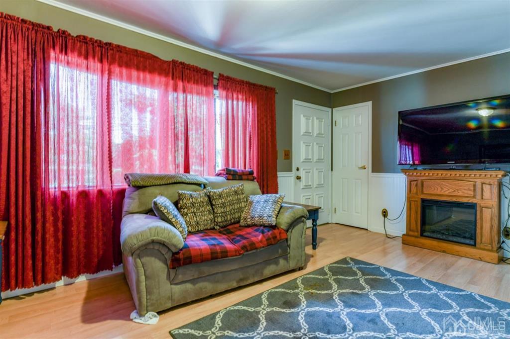 113 Milltown Road East Brunswick, NJ 08816 - Photo 15 of 29 Gallery Image 15