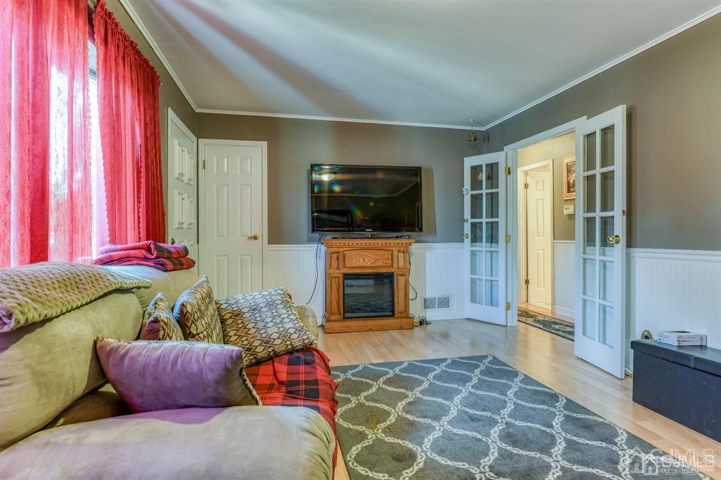 113 Milltown Road East Brunswick, NJ 08816 - Photo 16 of 29 Gallery Image 16
