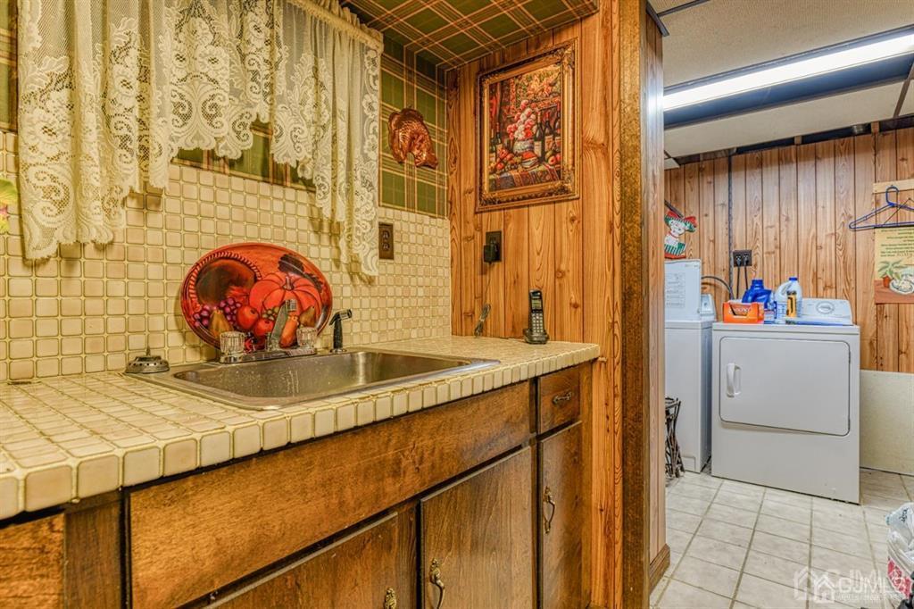 113 Milltown Road East Brunswick, NJ 08816 - Photo 25 of 29 Gallery Image 25