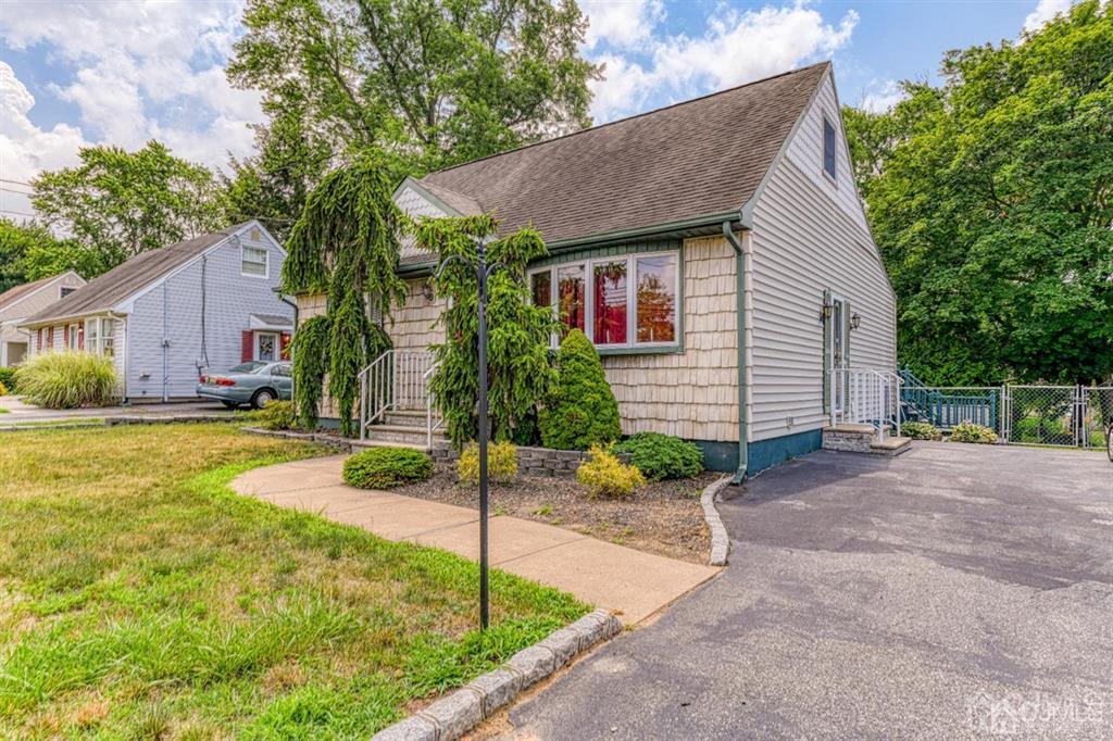 113 Milltown Road East Brunswick, NJ 08816 - Photo 4 of 29 Gallery Image 4