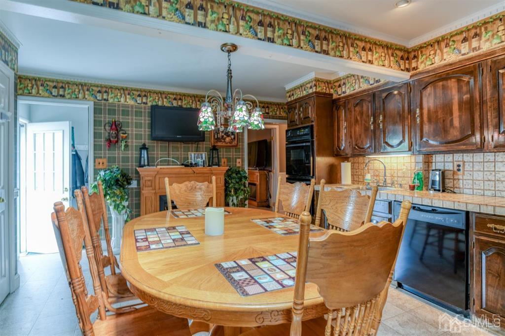 113 Milltown Road East Brunswick, NJ 08816 - Photo 9 of 29 Gallery Image 9
