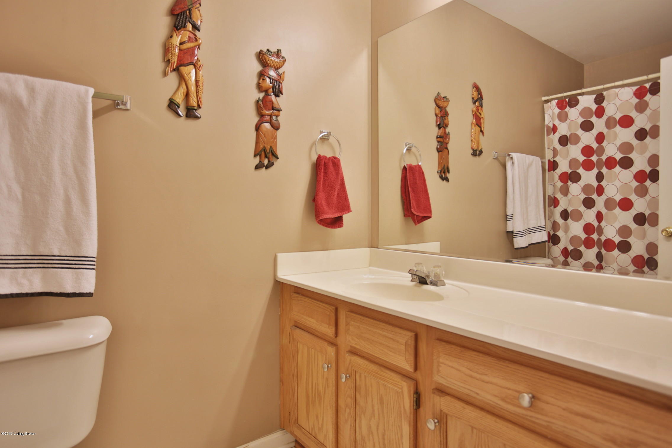 6914 Colton Road Crestwood, KY 40014 - Photo 10 of 22 Full Guest Bathroom