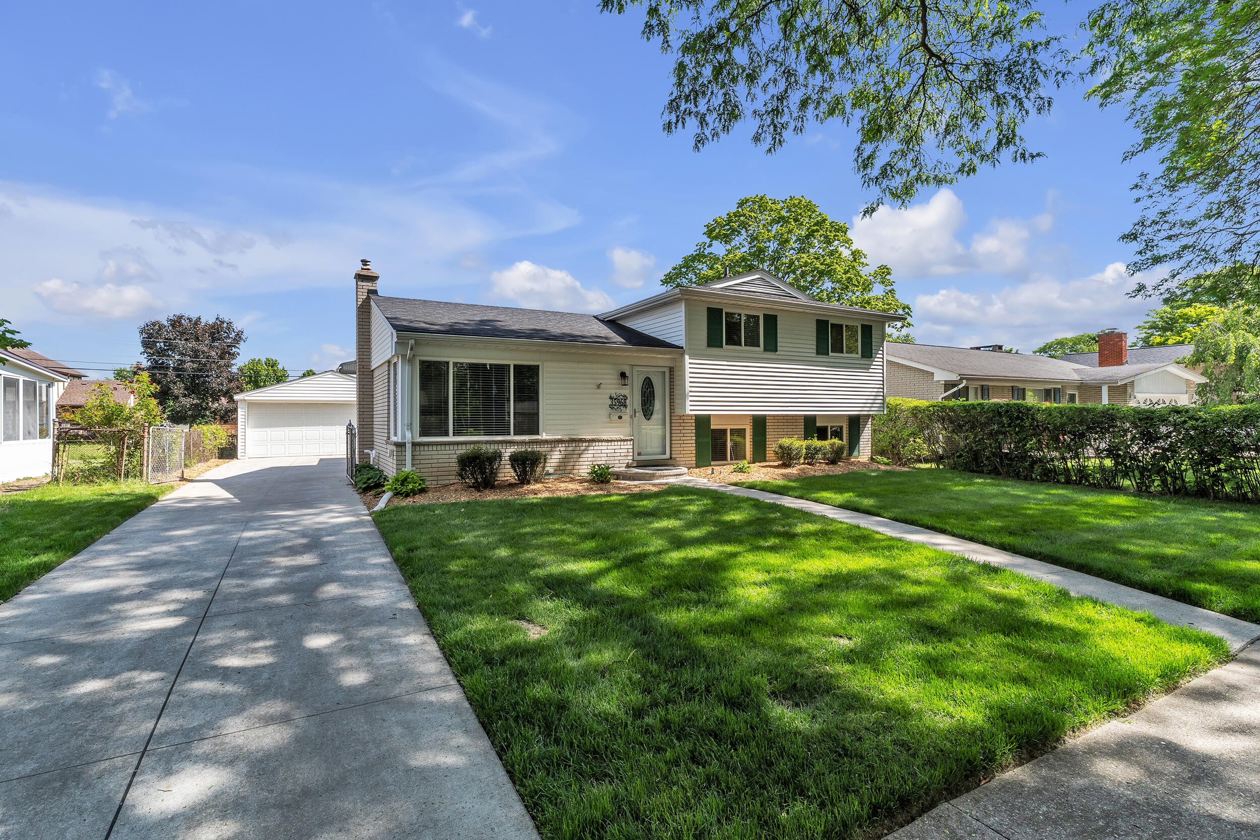 35968 Jamison Street Livonia, MI 48154 - Photo 2 of 38 jamison-2
