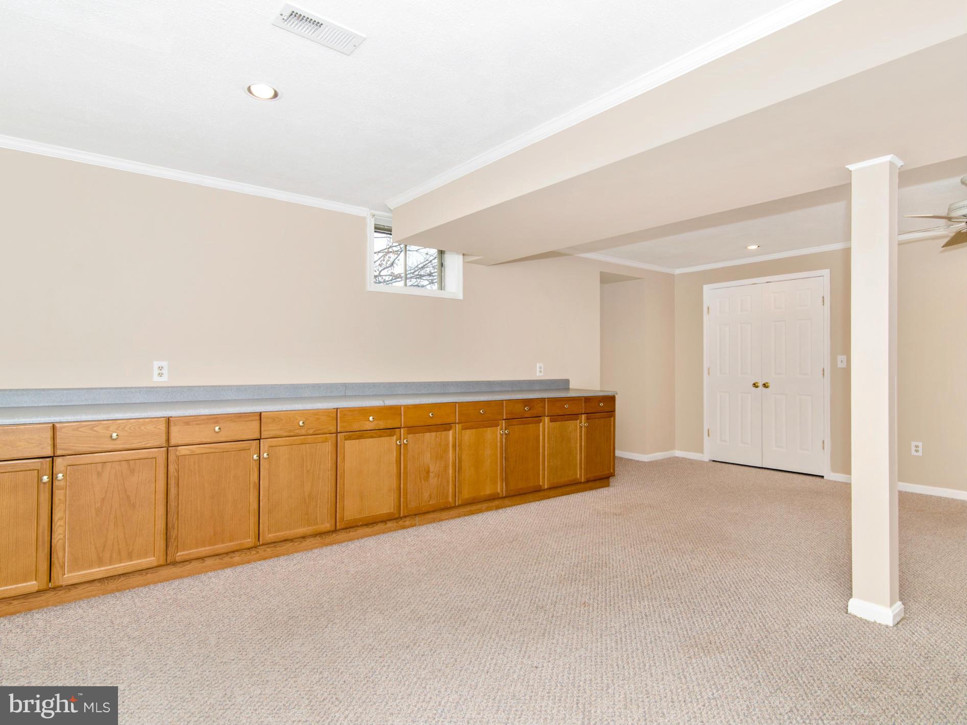 127 Summit Hall Road Gaithersburg, MD 20877 - Photo 25 of 30 a view of an empty room