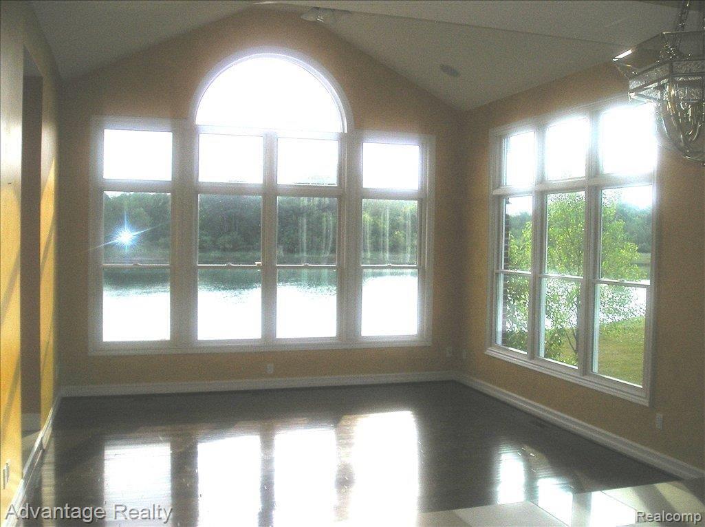73397 Omo Road Armada, MI 48005 - Photo 3 of 17 nook