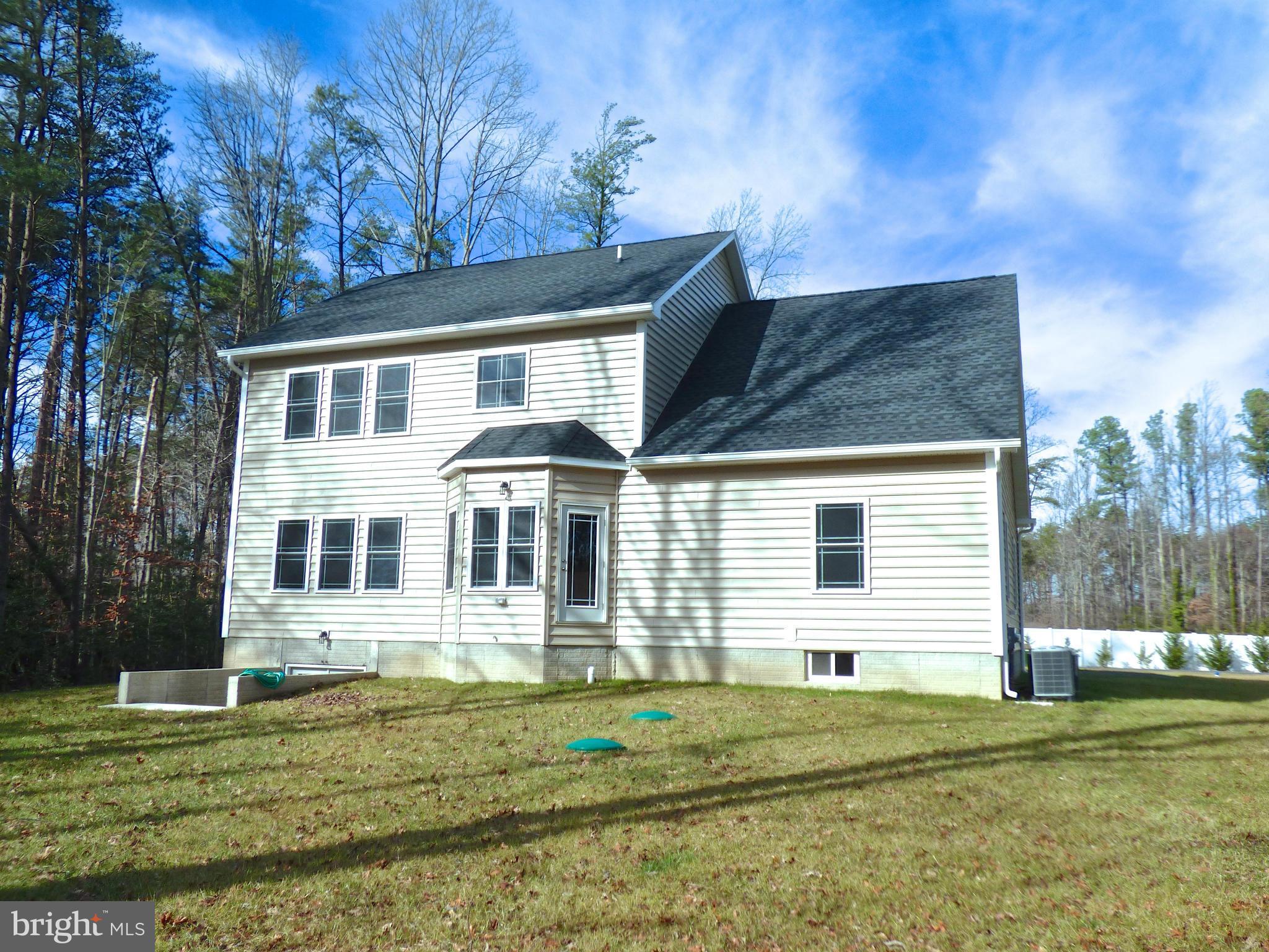 45450 Ruefly Way California, MD 20619 - Photo 3 of 30 Exterior (Rear)