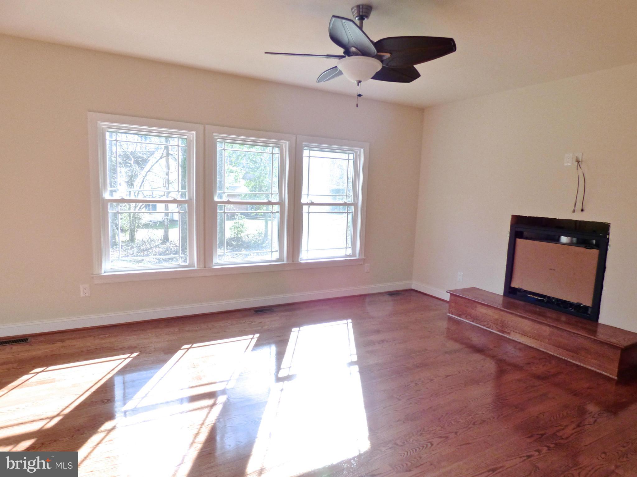 45450 Ruefly Way California, MD 20619 - Photo 24 of 30 Family Room