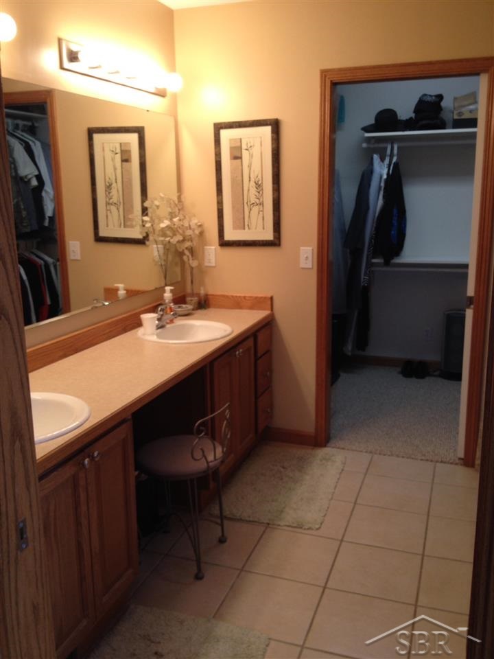 7033 Fraser Road Freeland, MI 48623 - Photo 6 of 10 31219308-5.JPG
