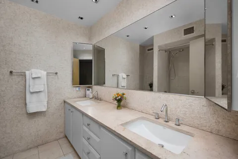 $649,000 | 2100 North Lincoln Park West, Unit 8DN, Chicago, IL 60614