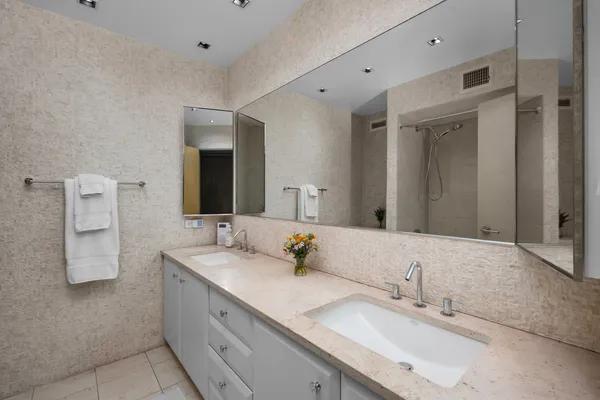 $649,000 | 2100 North Lincoln Park West, Unit 8DN, Chicago, IL 60614