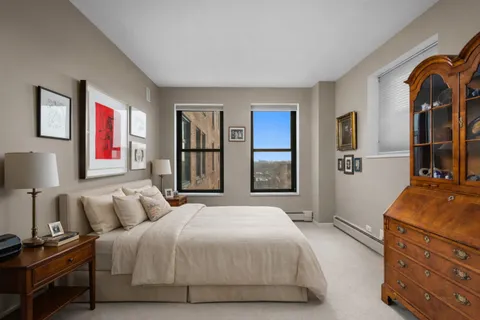 $649,000 | 2100 North Lincoln Park West, Unit 8DN, Chicago, IL 60614