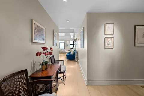 $649,000 | 2100 North Lincoln Park West, Unit 8DN, Chicago, IL 60614