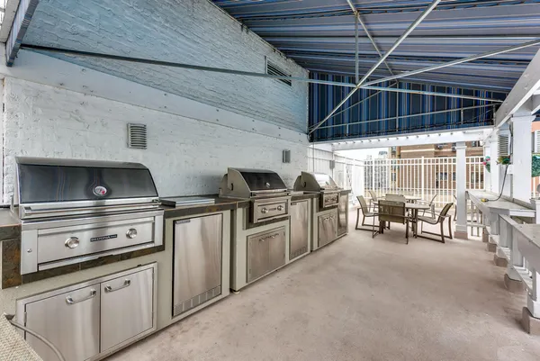 $649,000 | 2100 North Lincoln Park West, Unit 8DN, Chicago, IL 60614