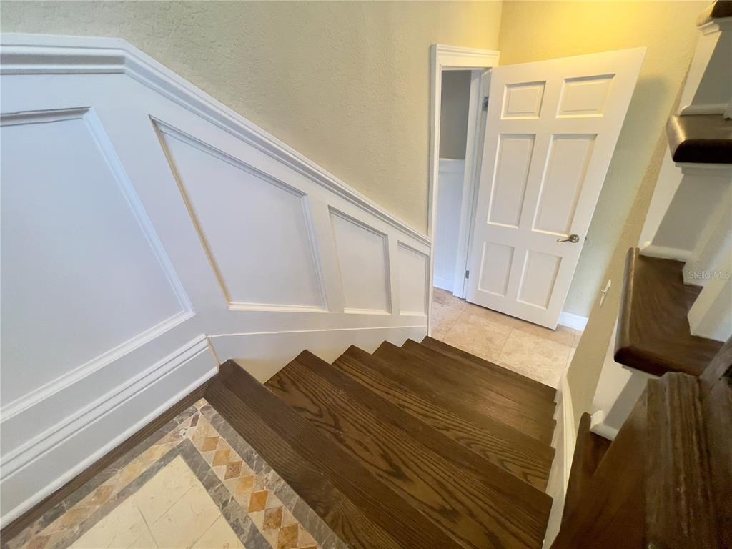 516 Little Wekiva Road Altamonte Springs, FL 32714 - Photo 20 of 40 Stairs 1.3